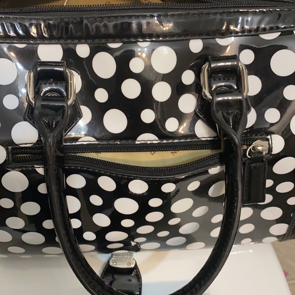 COPY - Black and white purse with matching billfold - Picture 4 of 4